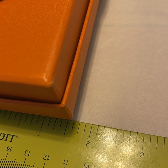 Hermes empty box orange 5.5x7.5 used with Hermes ribbon - Picture 6 of 7